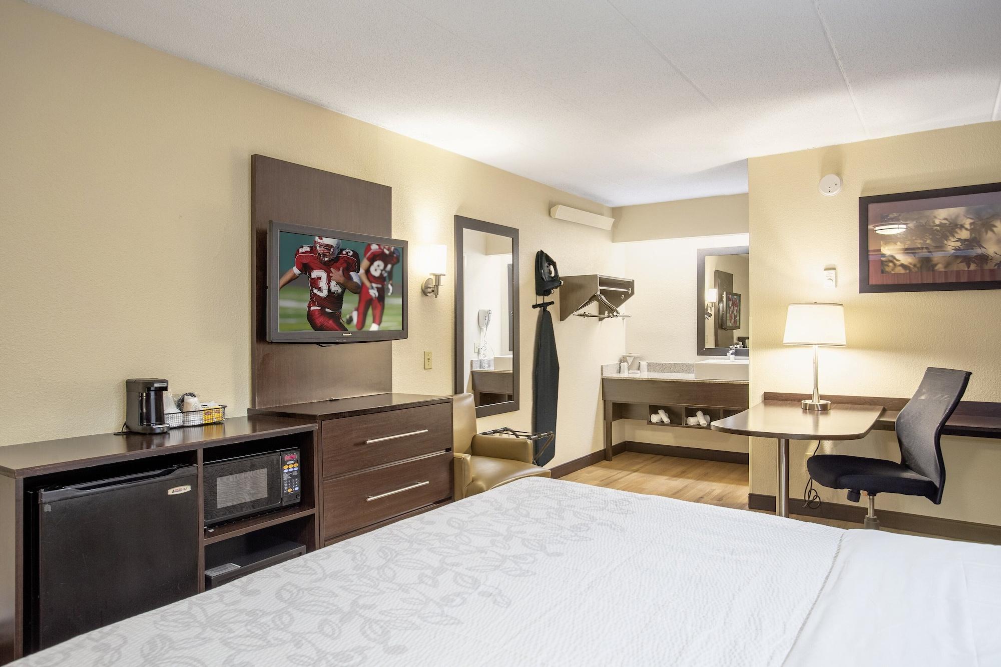 Christiana Red Roof Inn Plus+ Wilmington - Newark מראה חיצוני תמונה