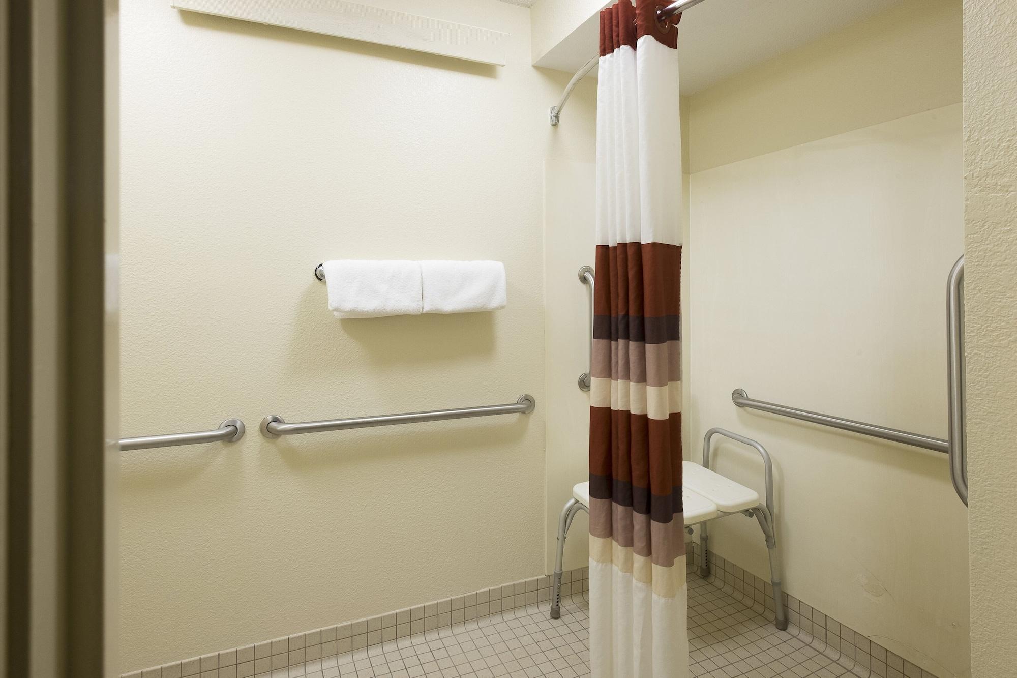 Christiana Red Roof Inn Plus+ Wilmington - Newark מראה חיצוני תמונה