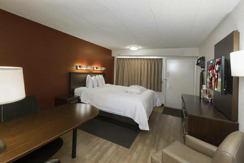 Christiana Red Roof Inn Plus+ Wilmington - Newark מראה חיצוני תמונה